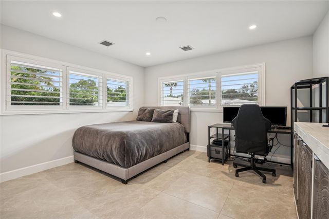 2657 NE 26th St, Fort Lauderdale, FL 33305