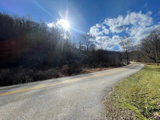 9999 State Hwy 223, Flat Lick, KY 40935