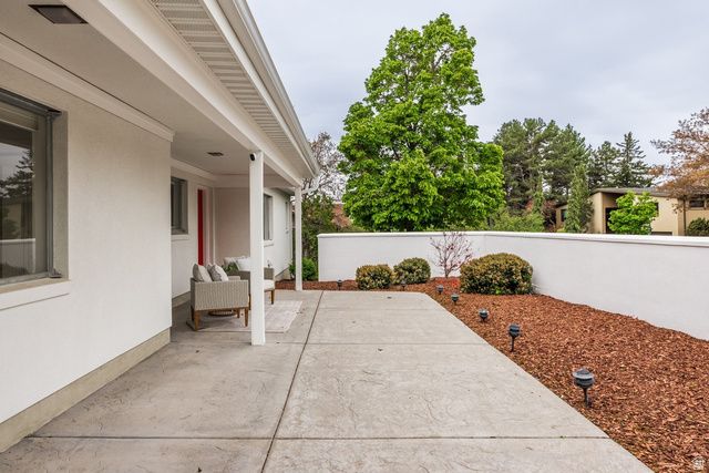 929 S SHIRECLIFF RD, Salt Lake City, UT 84108