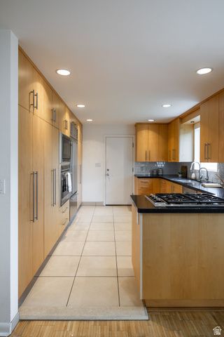 929 S SHIRECLIFF RD, Salt Lake City, UT 84108