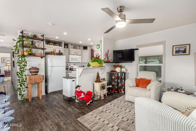 2701 E ALLRED Avenue 165, Mesa, AZ 85204