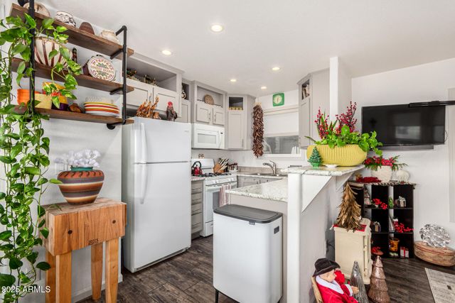 2701 E ALLRED Avenue 165, Mesa, AZ 85204