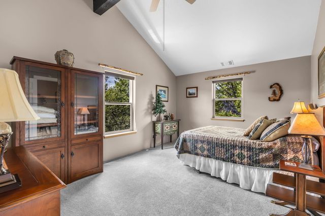 905 Sterling Creek Road, Jacksonville, OR 97530