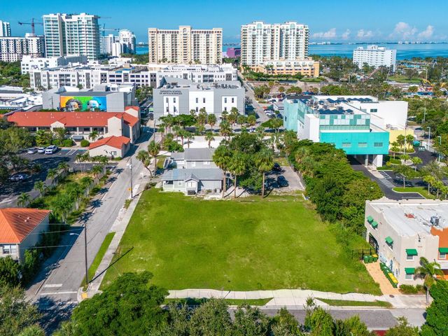 701 COHEN WAY, Sarasota, FL 34236