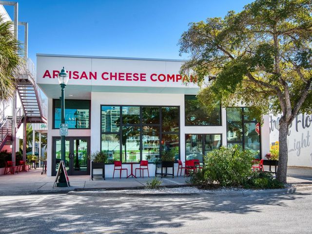 701 COHEN WAY, Sarasota, FL 34236