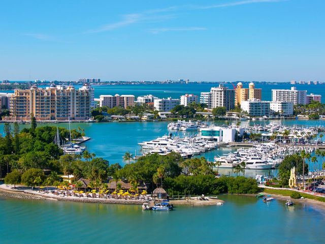 701 COHEN WAY, Sarasota, FL 34236