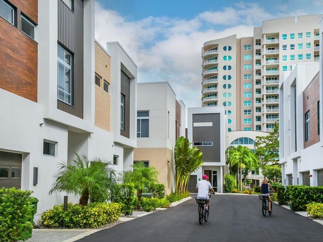 701 COHEN WAY, Sarasota, FL 34236