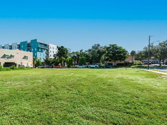 701 COHEN WAY, Sarasota, FL 34236