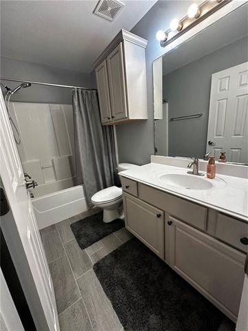305 Holleman Drive E 301, College Station, TX 77840