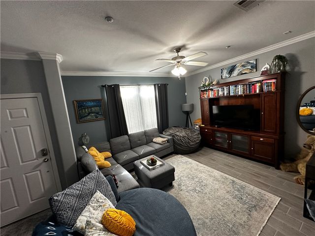 305 Holleman Drive E 301, College Station, TX 77840