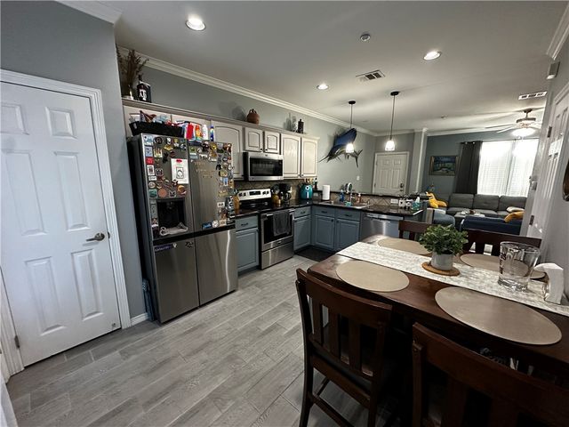305 Holleman Drive E 301, College Station, TX 77840