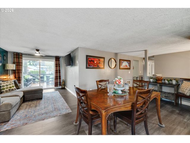 14975 S GREENTREE Dr, Oregon City, OR 97045