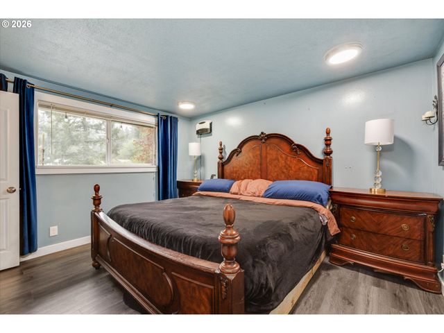 14975 S GREENTREE Dr, Oregon City, OR 97045