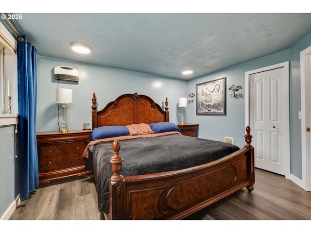 14975 S GREENTREE Dr, Oregon City, OR 97045