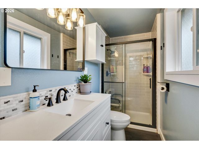 14975 S GREENTREE Dr, Oregon City, OR 97045