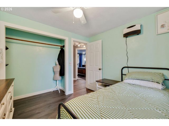 14975 S GREENTREE Dr, Oregon City, OR 97045