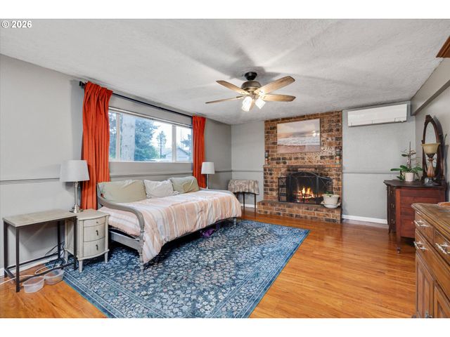 14975 S GREENTREE Dr, Oregon City, OR 97045