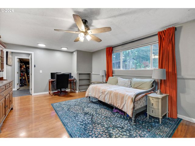 14975 S GREENTREE Dr, Oregon City, OR 97045