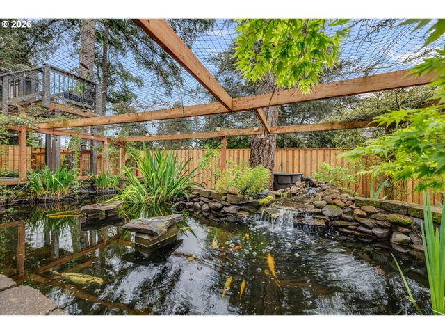 14975 S GREENTREE Dr, Oregon City, OR 97045