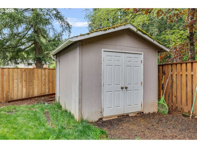 14975 S GREENTREE Dr, Oregon City, OR 97045