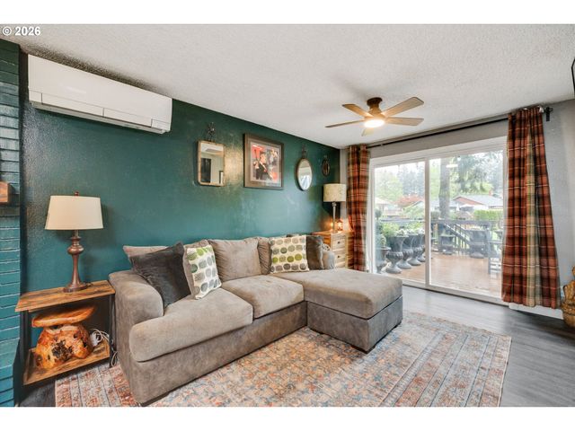 14975 S GREENTREE Dr, Oregon City, OR 97045