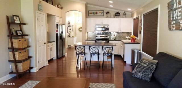 5758 E Garnet Avenue, Mesa, AZ 85206