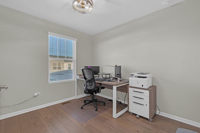 1546 Slade Way, Des Plaines, IL 60018