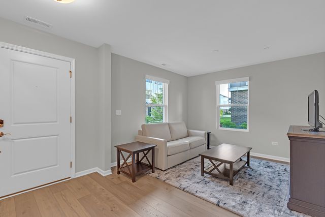 1546 Slade Way, Des Plaines, IL 60018