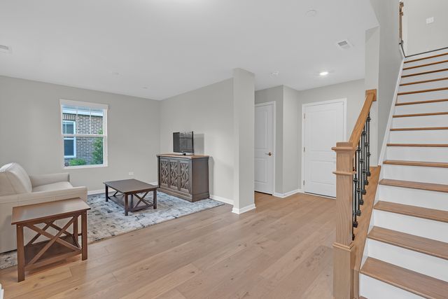1546 Slade Way, Des Plaines, IL 60018