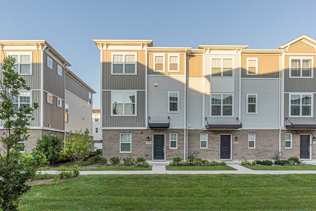 1546 Slade Way, Des Plaines, IL 60018