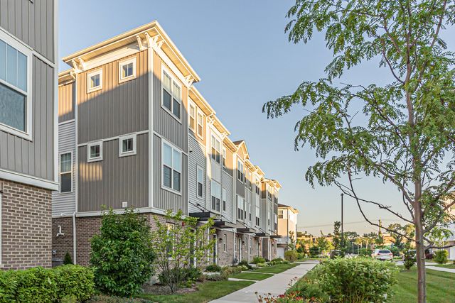 1546 Slade Way, Des Plaines, IL 60018