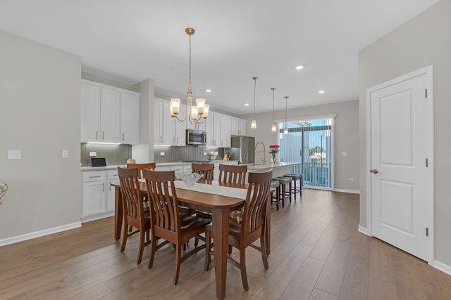 1546 Slade Way, Des Plaines, IL 60018