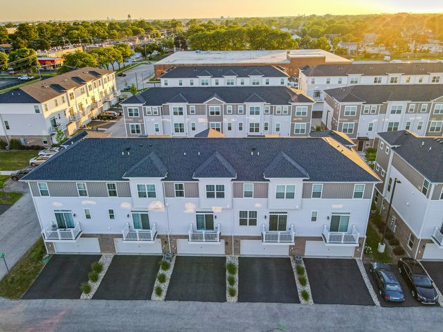 1546 Slade Way, Des Plaines, IL 60018