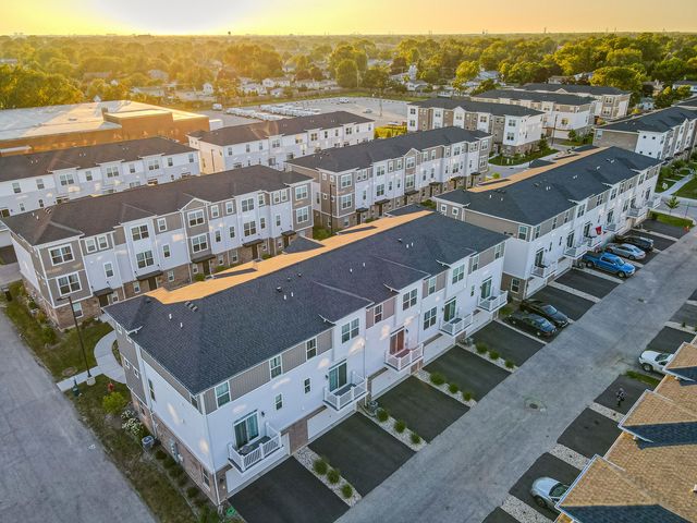 1546 Slade Way, Des Plaines, IL 60018