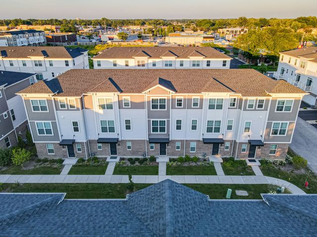 1546 Slade Way, Des Plaines, IL 60018