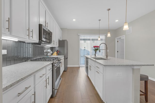 1546 Slade Way, Des Plaines, IL 60018