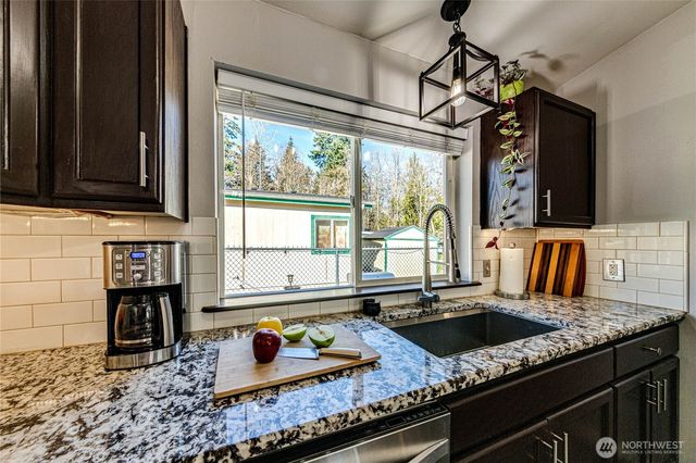 1833 W 12th Street, Port Angeles, WA 98363