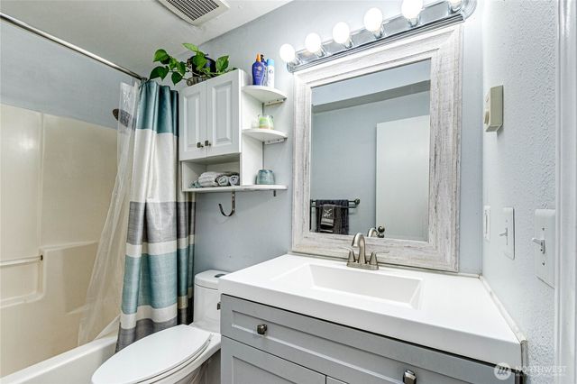 1833 W 12th Street, Port Angeles, WA 98363