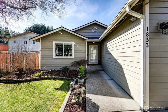 1833 W 12th Street, Port Angeles, WA 98363