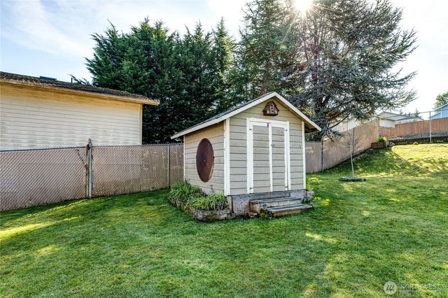 1833 W 12th Street, Port Angeles, WA 98363