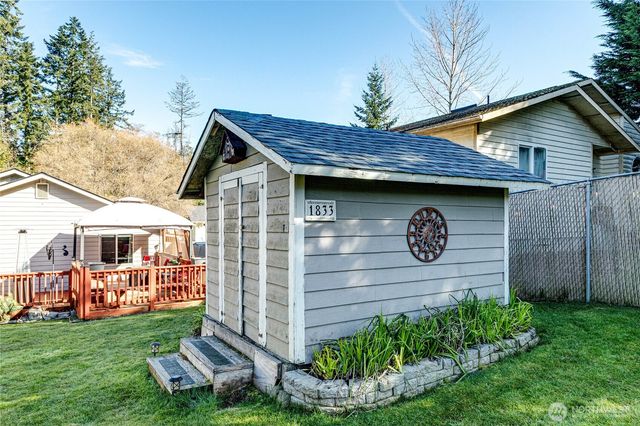 1833 W 12th Street, Port Angeles, WA 98363