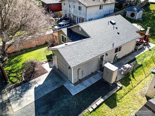 1833 W 12th Street, Port Angeles, WA 98363