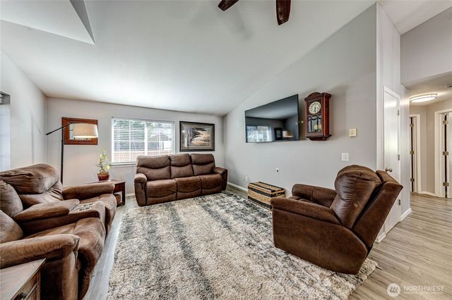 1833 W 12th Street, Port Angeles, WA 98363