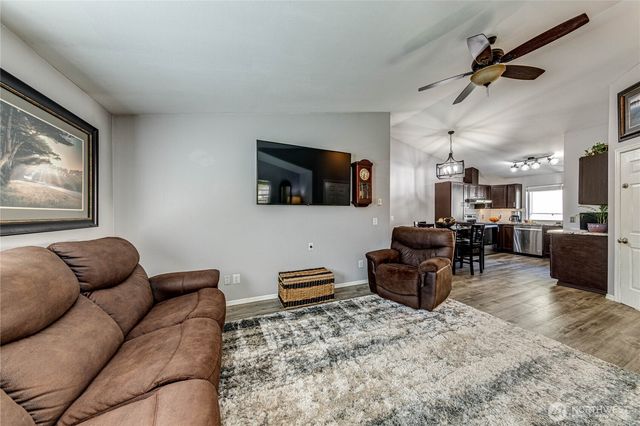 1833 W 12th Street, Port Angeles, WA 98363