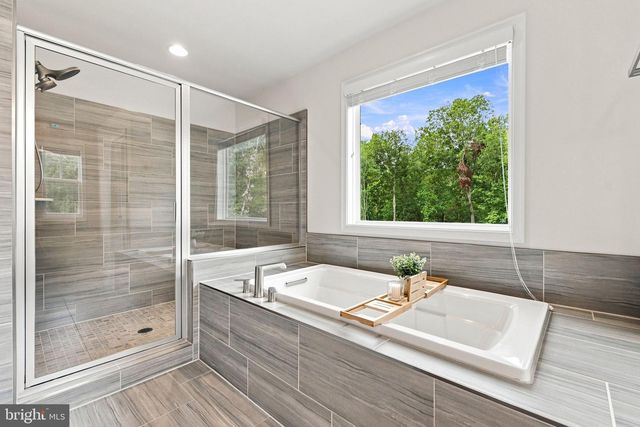 15049 FALLEN OAKS PL, Gainesville, VA 20155