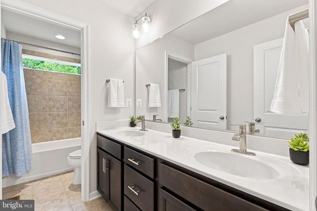 15049 FALLEN OAKS PL, Gainesville, VA 20155