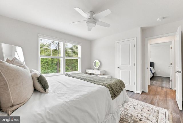 15049 FALLEN OAKS PL, Gainesville, VA 20155
