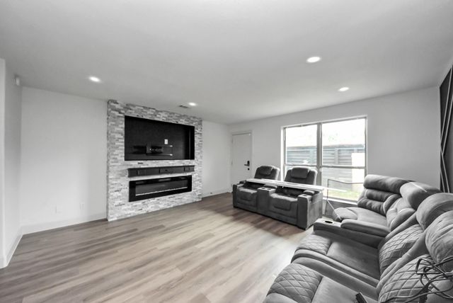 15529 Weldon Drive, Houston, TX 77032