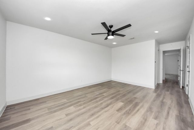 15529 Weldon Drive, Houston, TX 77032