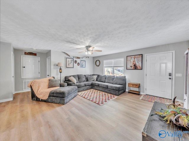 120 County Road 738, Cullman, AL 35055